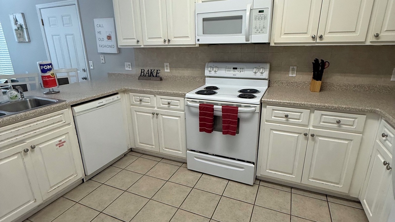 Photo of Kitchen in Upper Grand Lagoon