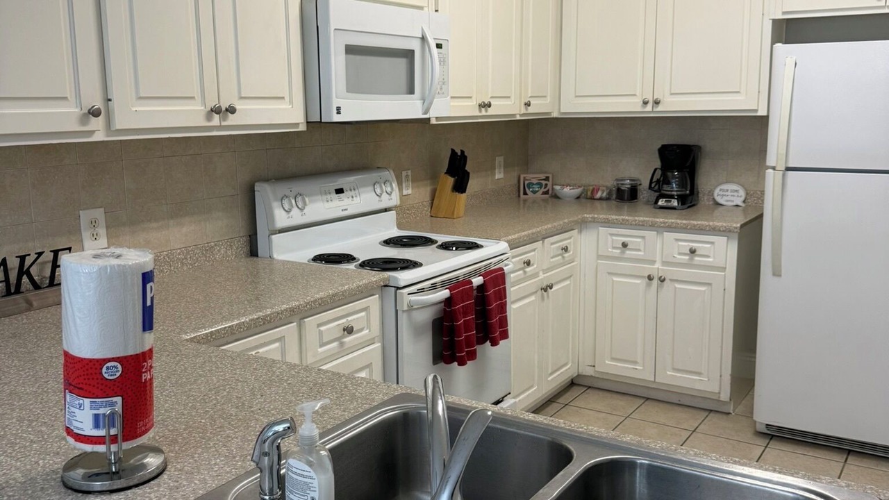 Photo of Kitchen in Upper Grand Lagoon