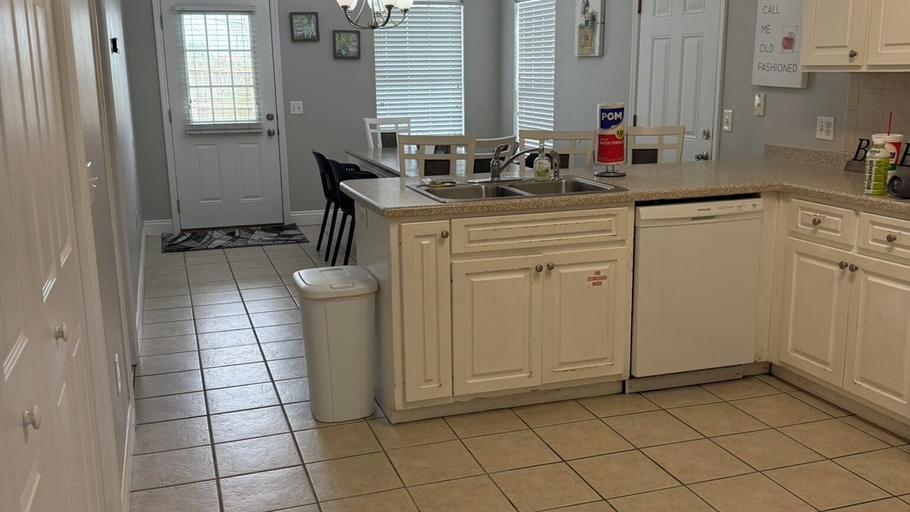 Photo of Kitchen in Upper Grand Lagoon