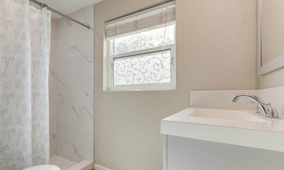 Photo of Bathroom in Clewiston