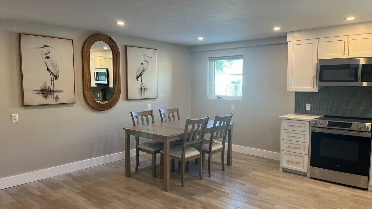 Photo of Kitchen in Mid Island