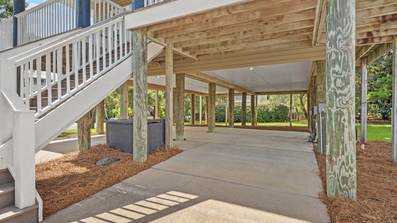 Photo of Outdoor in Gulfview Heights