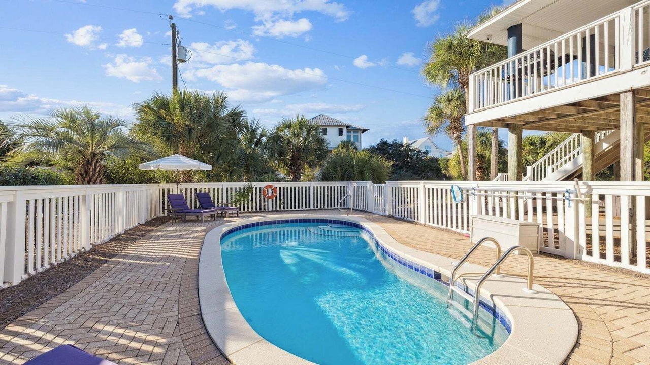 Photo of Outdoor in Gulfview Heights