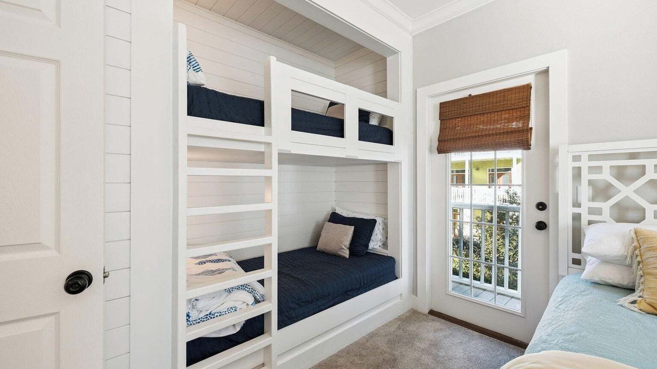 Photo of Bedroom in Gulfview Heights