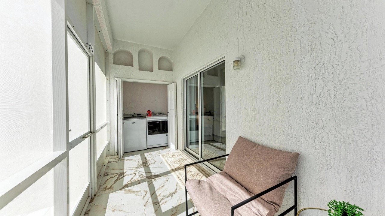 Photo of Patio Balcony in Warm Mineral Springs