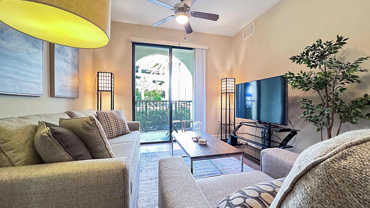 Photo of Livingroom in Carver City - Lincoln Gardens