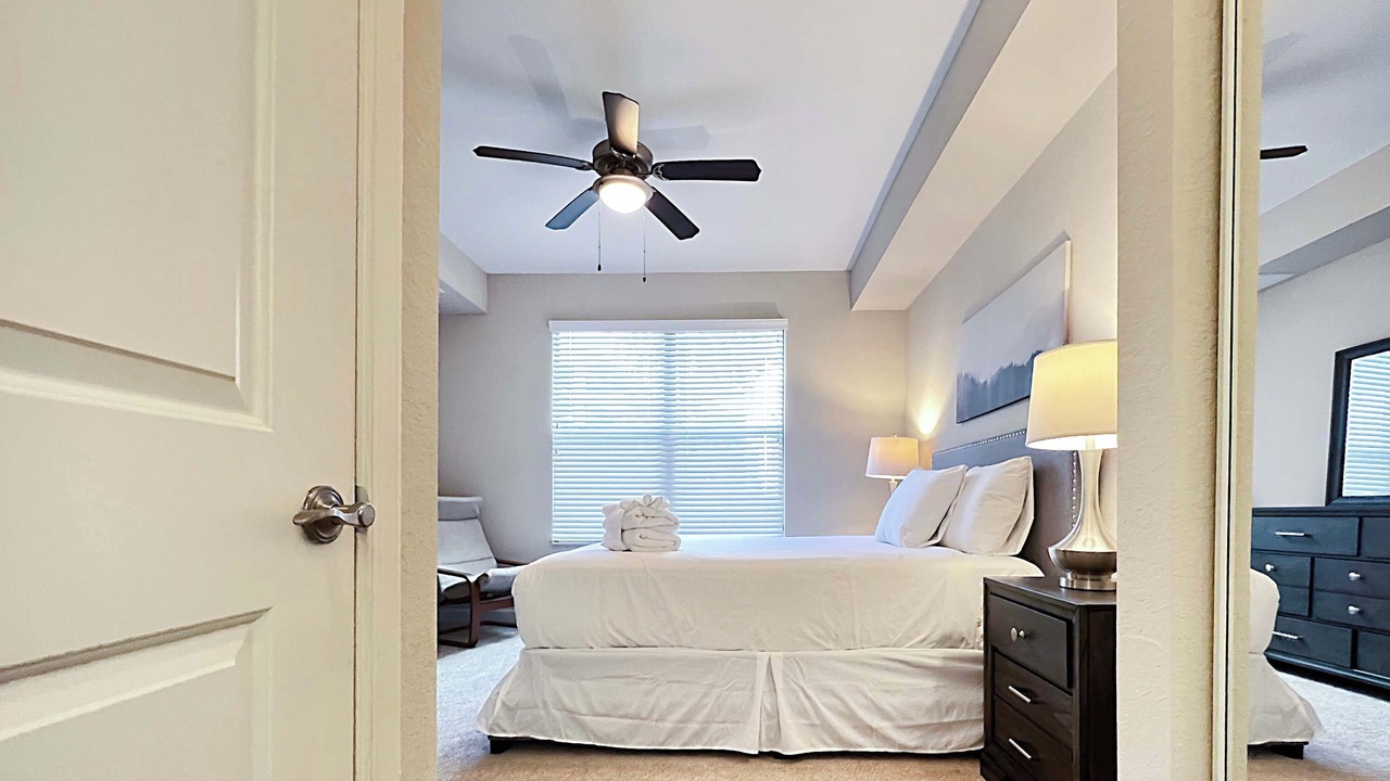 Photo of Bedroom in Carver City - Lincoln Gardens