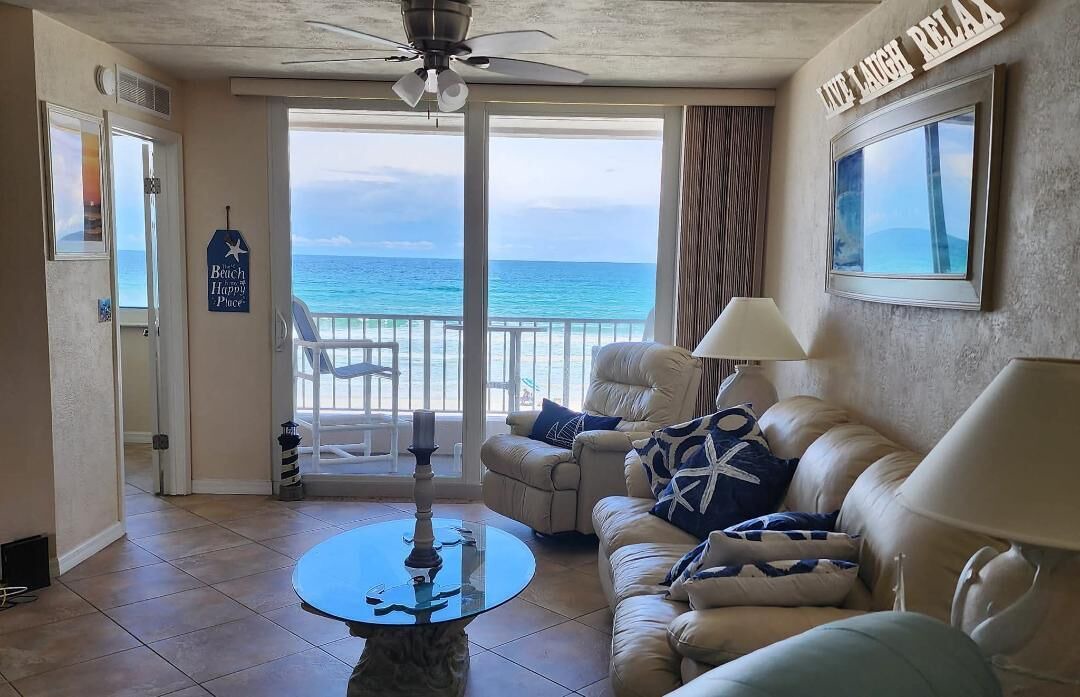 Photo of Livingroom in Ponce Inlet