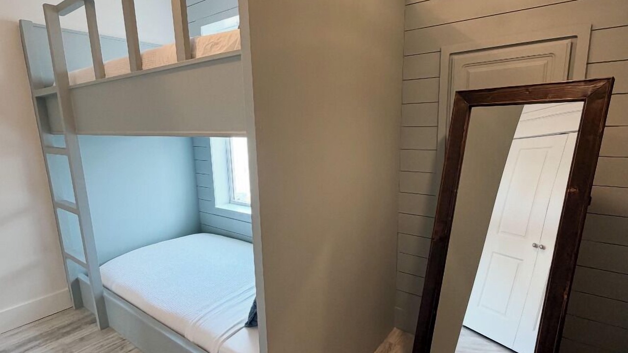 Photo of Bedroom in Seacrest