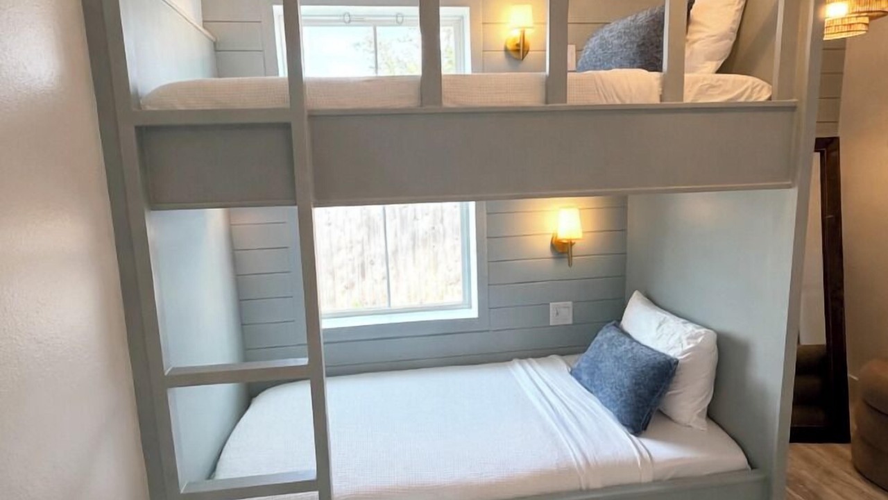 Photo of Bedroom in Seacrest
