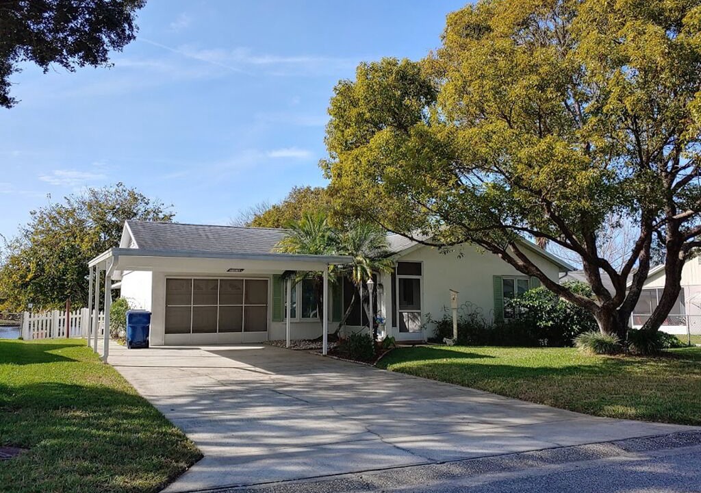 Photo of Outdoor in Seven Springs Homes