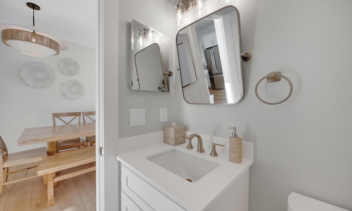 Photo of Bathroom in Marathon