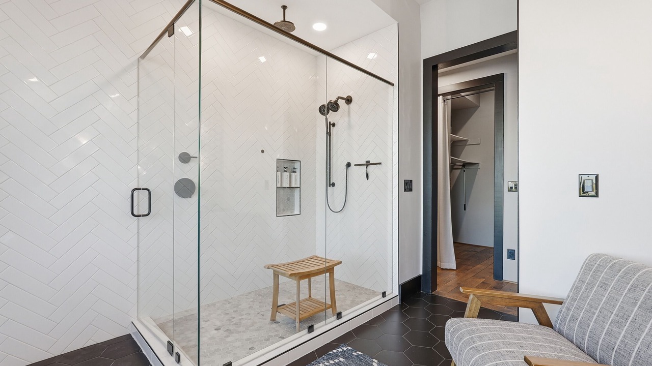 Photo of Bathroom in Midway
