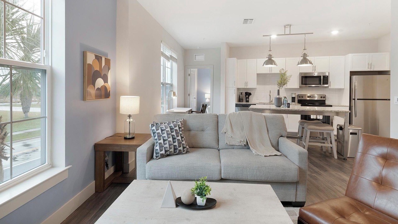 Photo of Livingroom in Florida Center