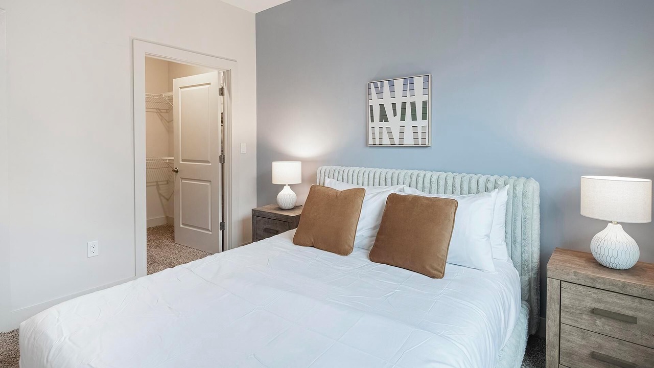 Photo of Bedroom in Florida Center