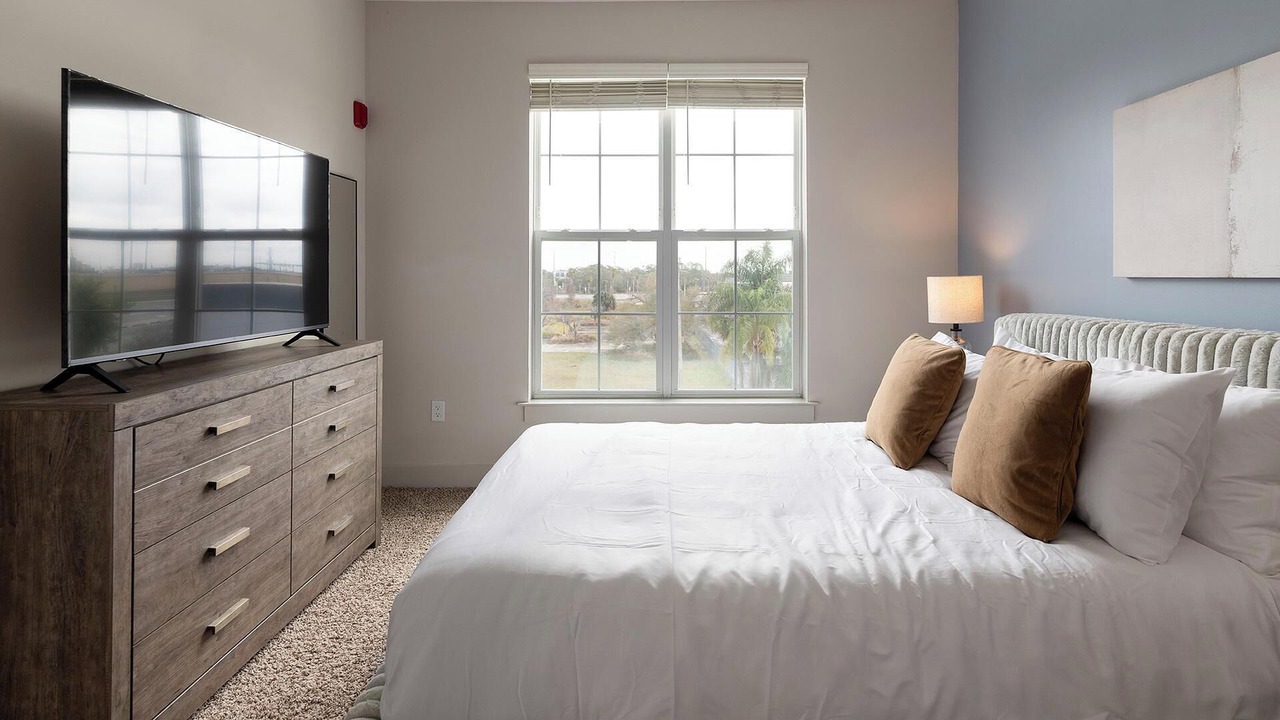 Photo of Bedroom in Florida Center