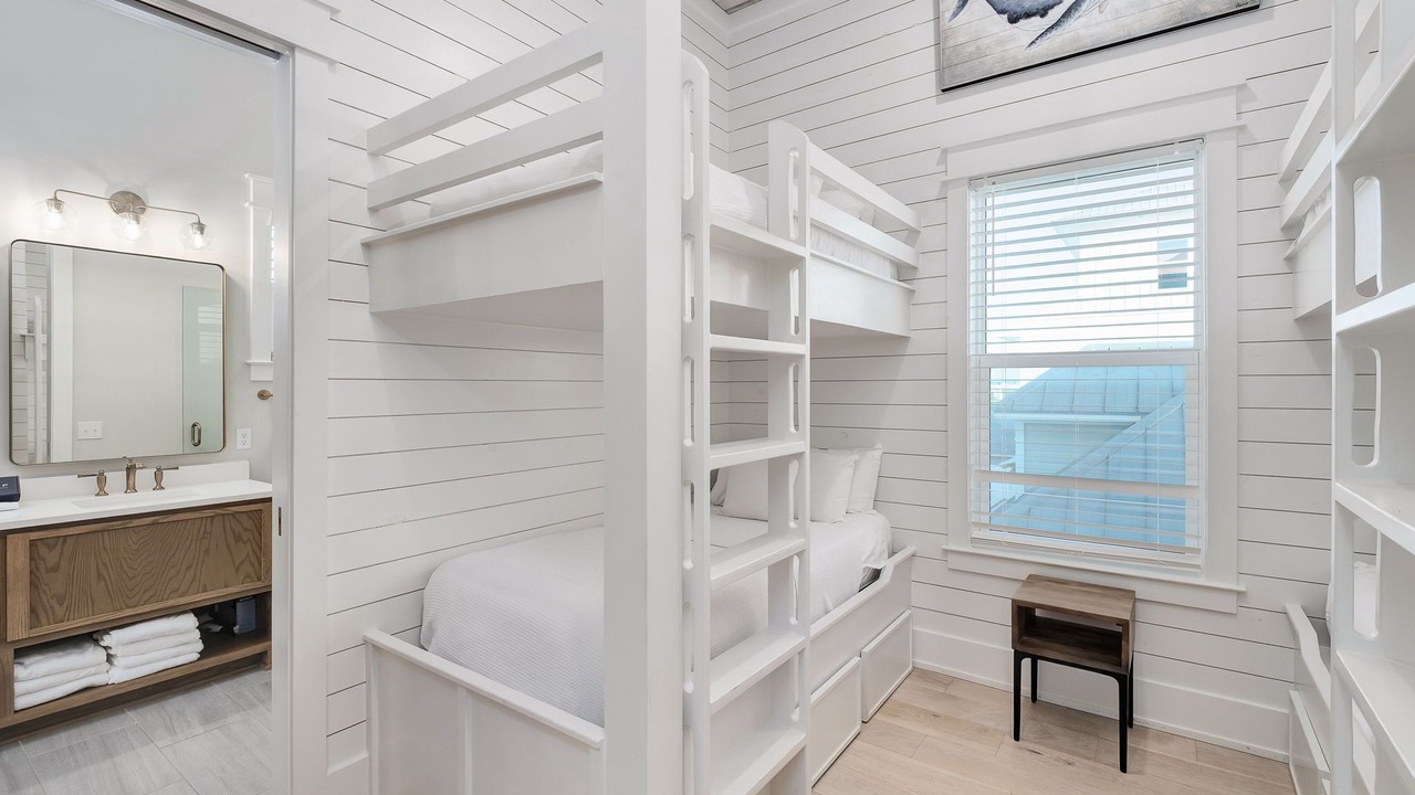 Photo of Bedroom in Laguna Beach
