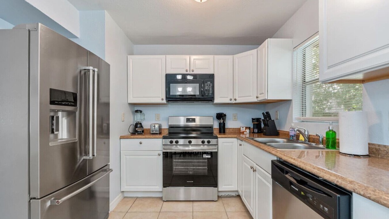Photo of Kitchen in Bearss Plaza