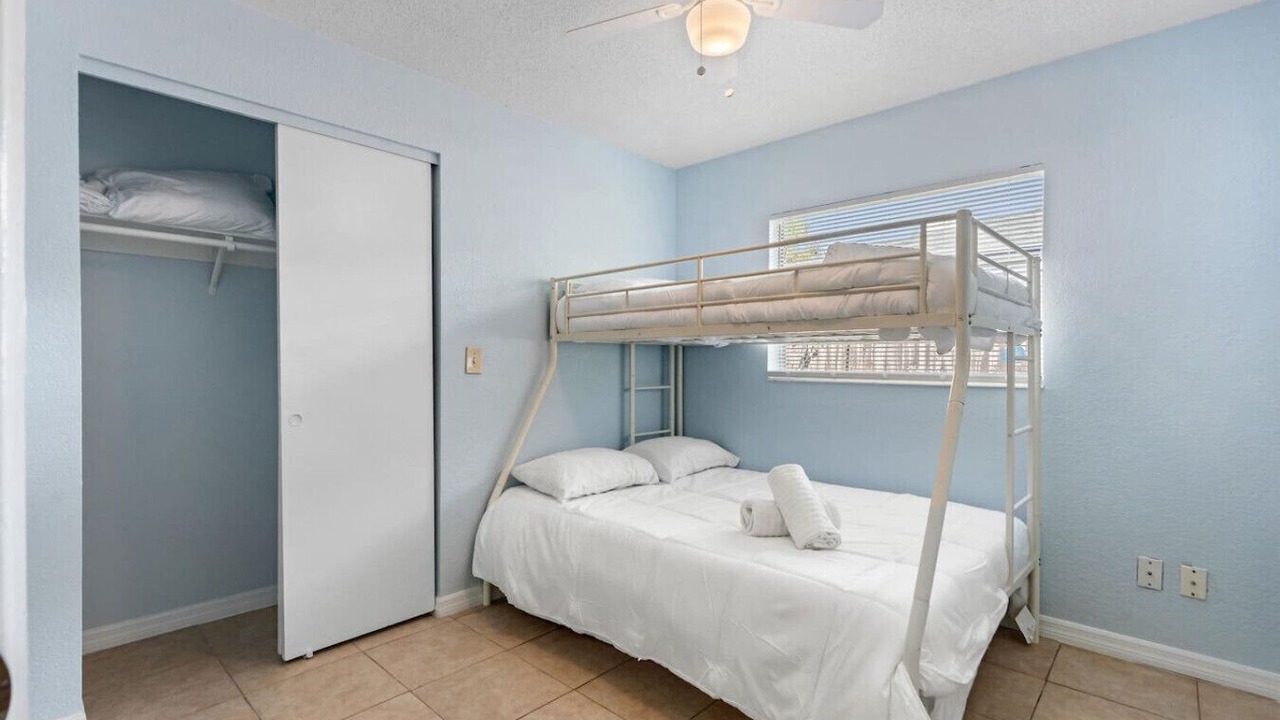 Photo of Bedroom in Bearss Plaza