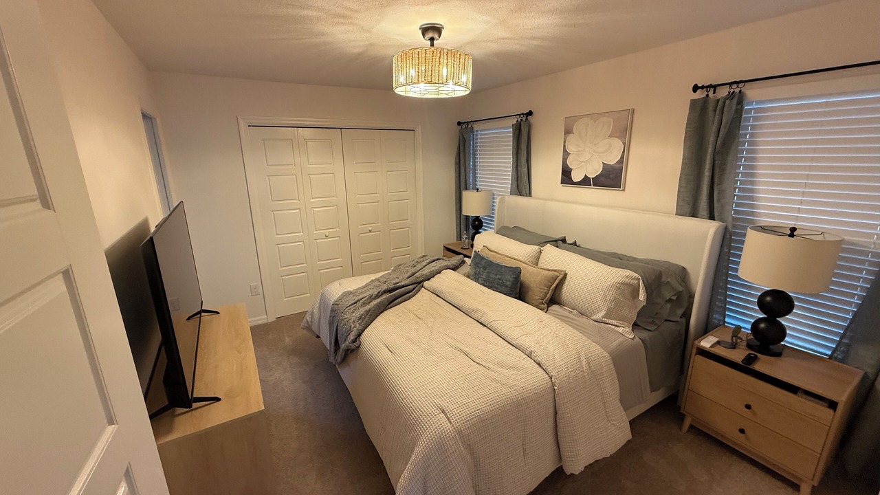 Photo of Bedroom in Candler