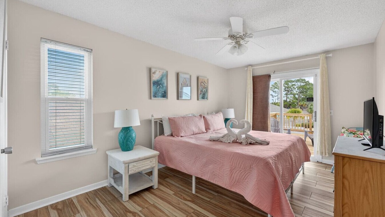 Photo of Bedroom in Holiday Beach