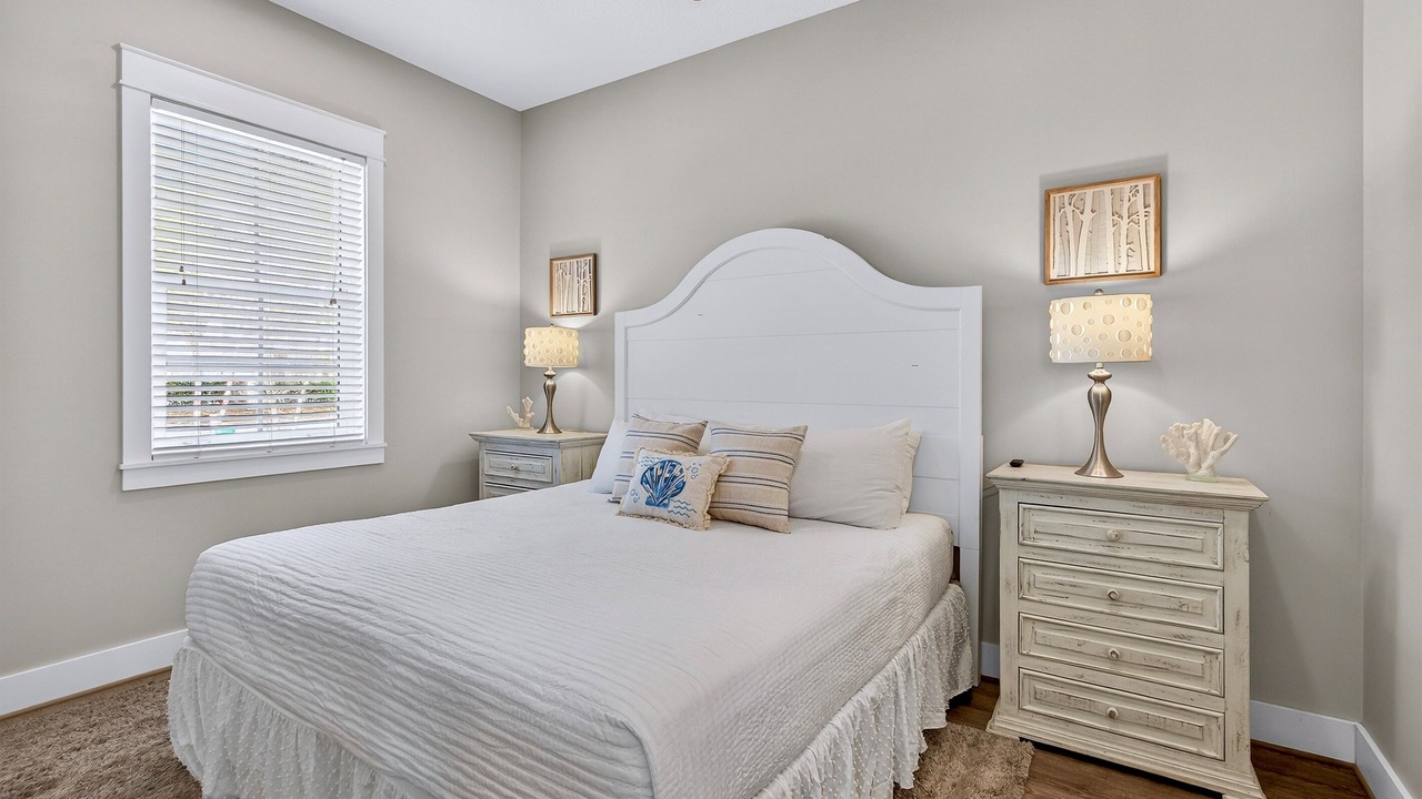 Photo of Bedroom in Miramar Beach