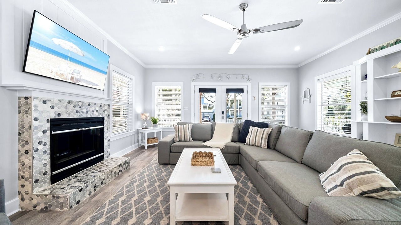 Photo of Bedroom in Crystal Beach