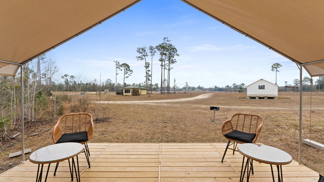 Photo of Patio Balcony in Wewahitchka