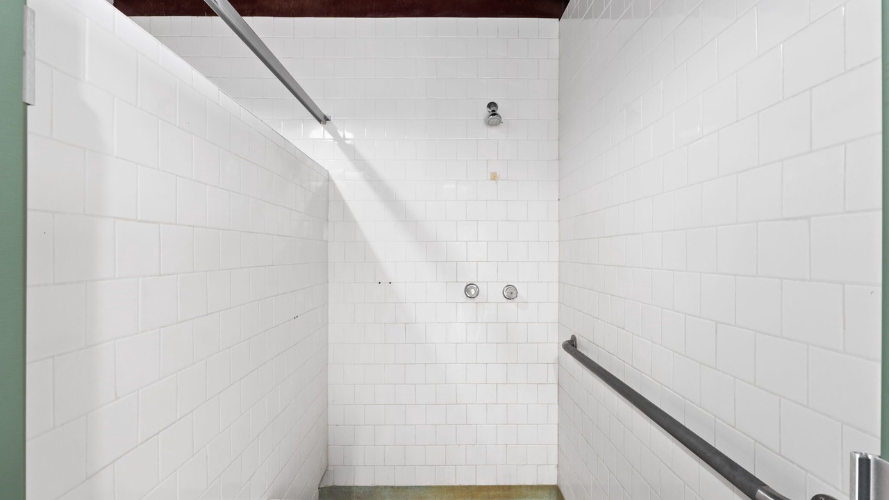 Photo of Bathroom in Wewahitchka
