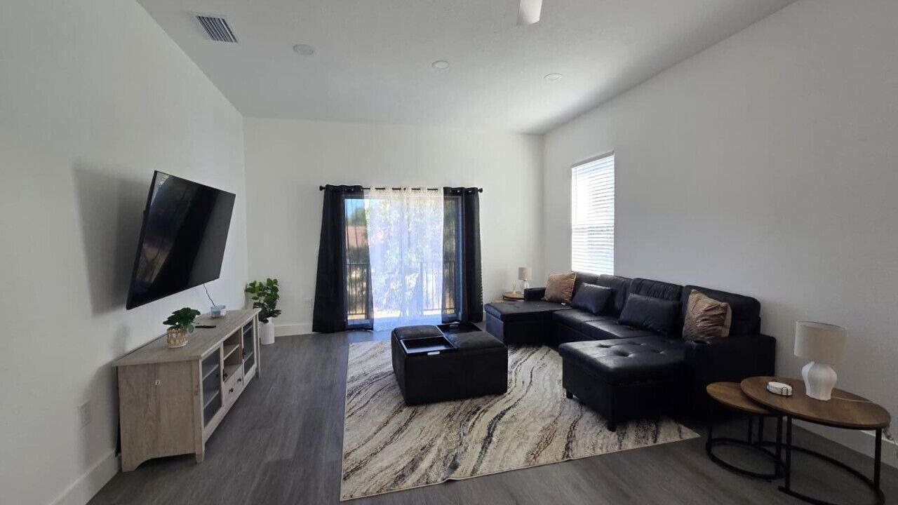 Photo of Livingroom in Spring Hill