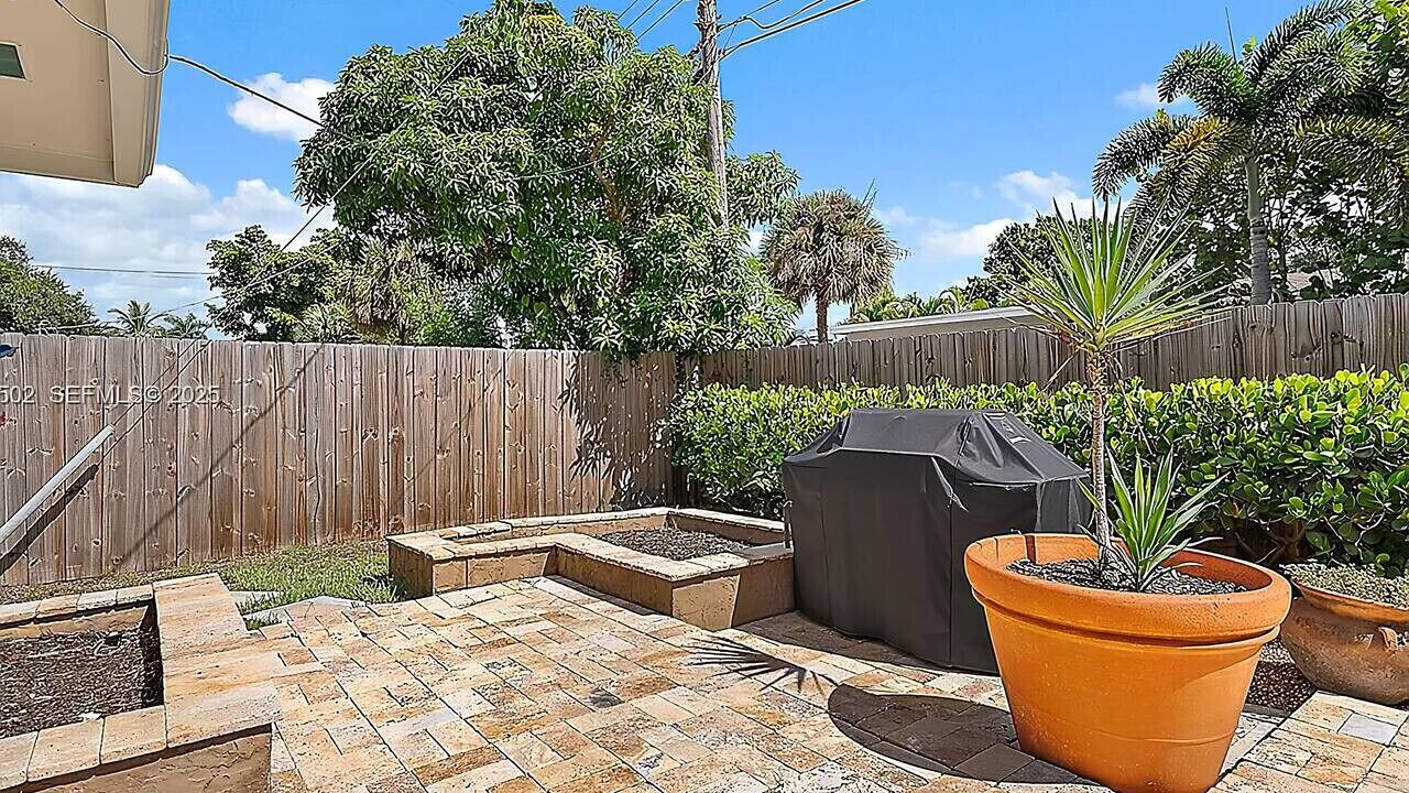 Photo of Patio Balcony in Tequesta