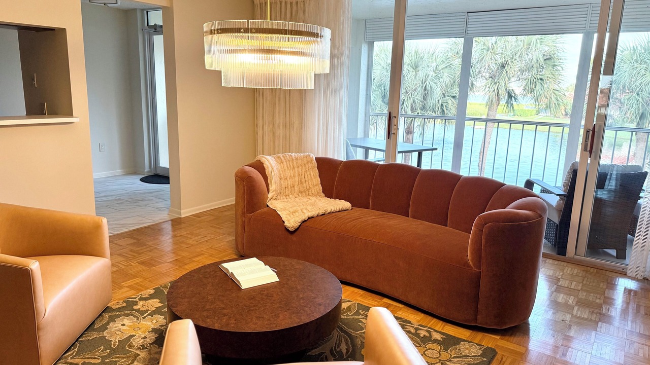 Photo of Livingroom in Hypoluxo
