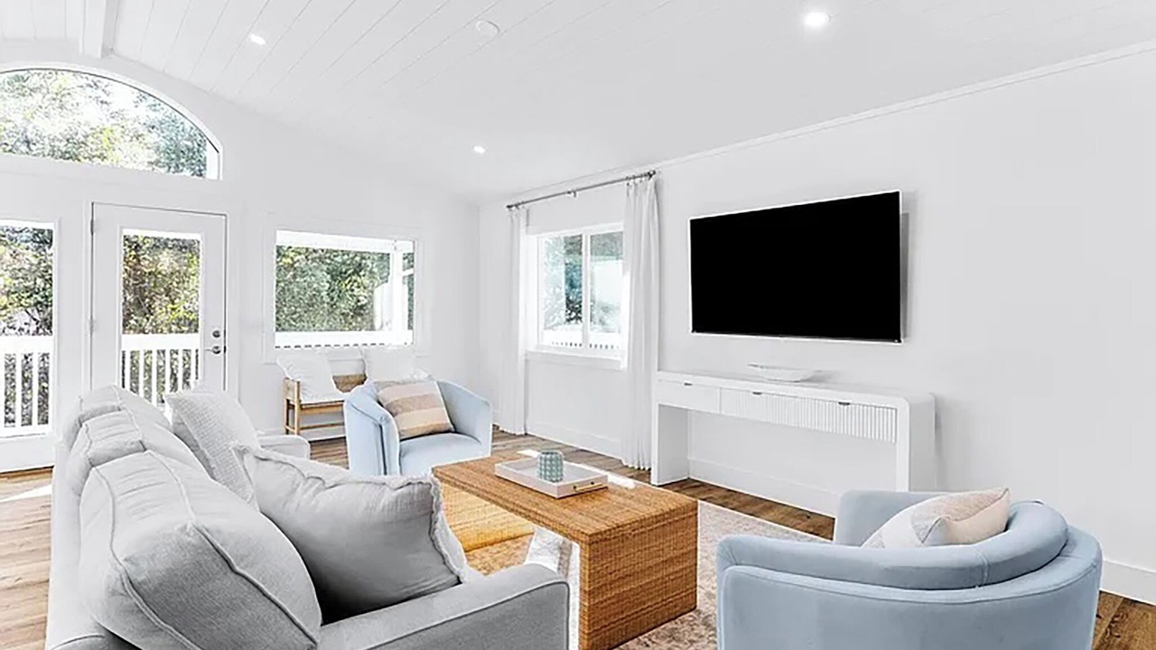 Photo of Livingroom in Gulfview Heights