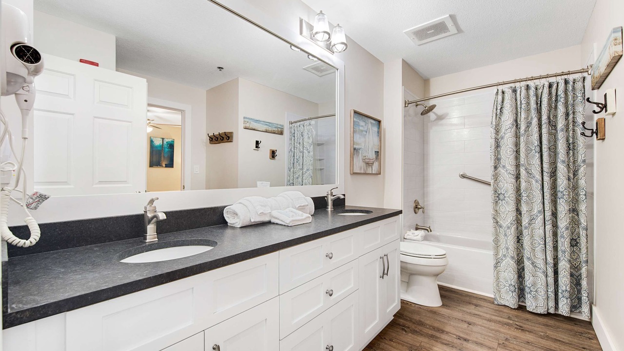 Photo of Bathroom in Thomas Drive