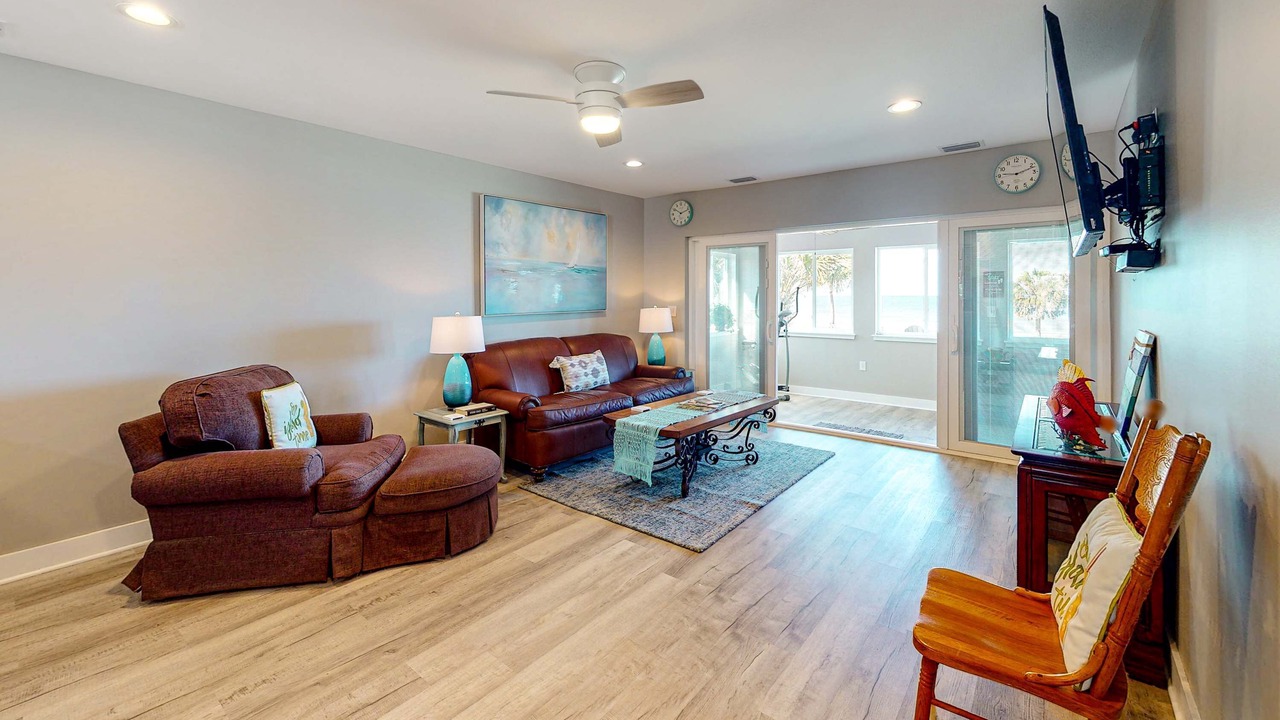 Photo of Livingroom in Mexico Beach