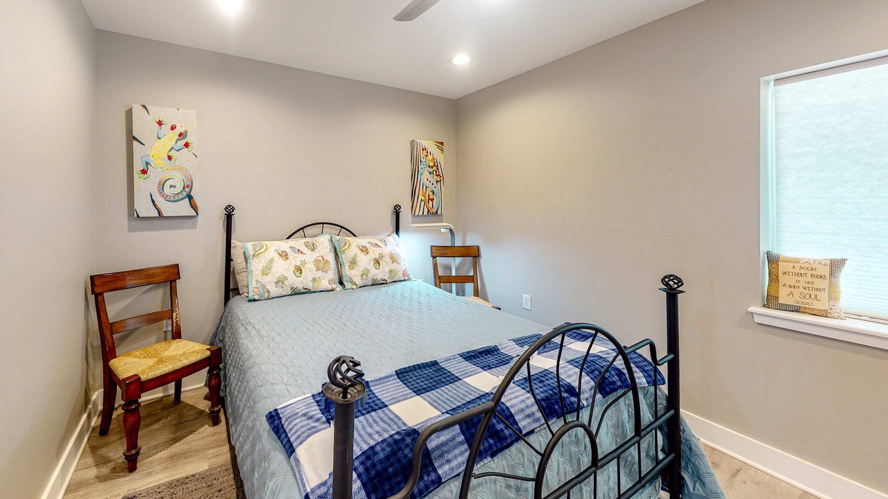 Photo of Bedroom in Mexico Beach