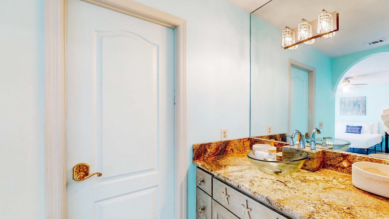 Photo of Bathroom in Thomas Drive