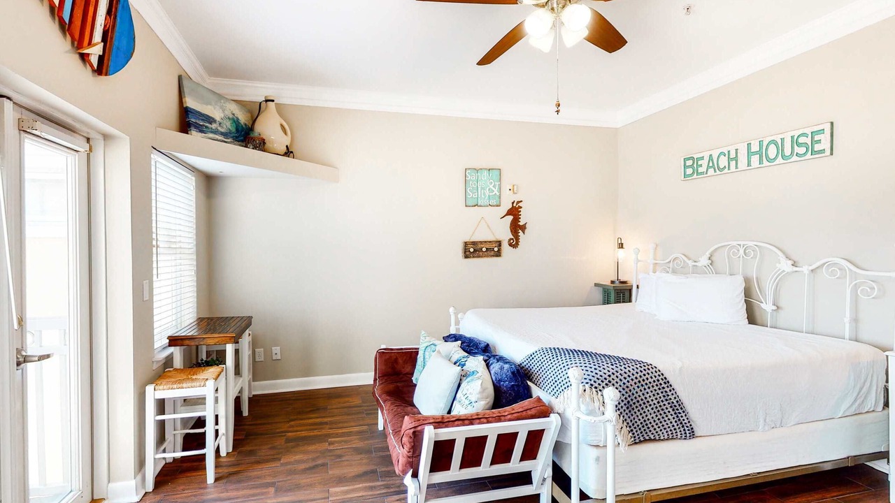 Photo of Bedroom in Gulf Place