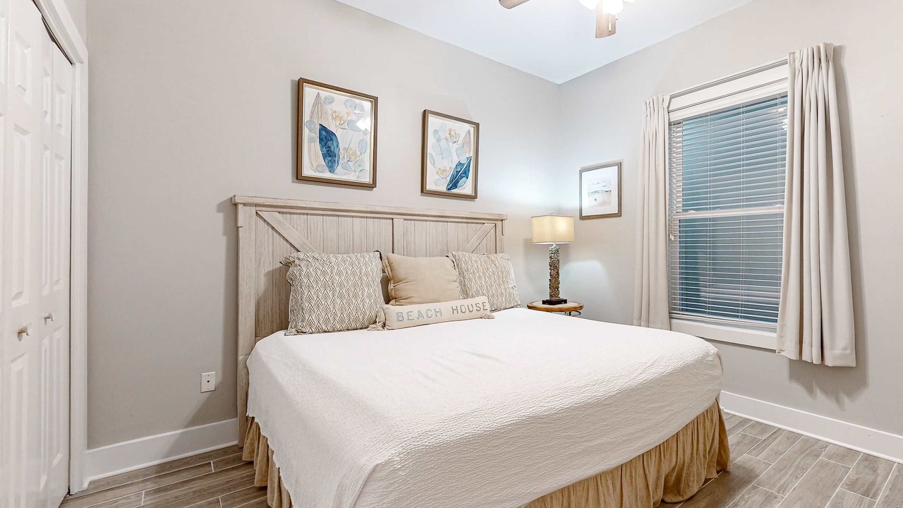 Photo of Bedroom in Gulf Place