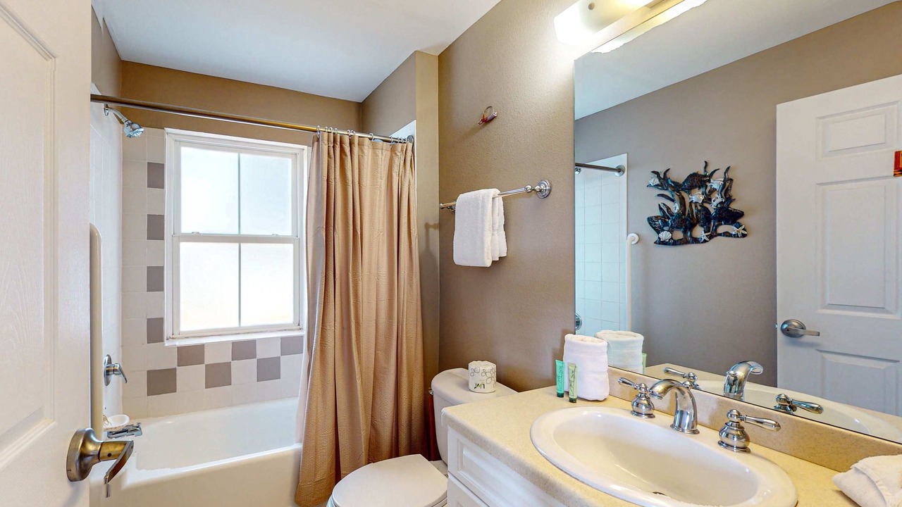 Photo of Bathroom in Gulf Place