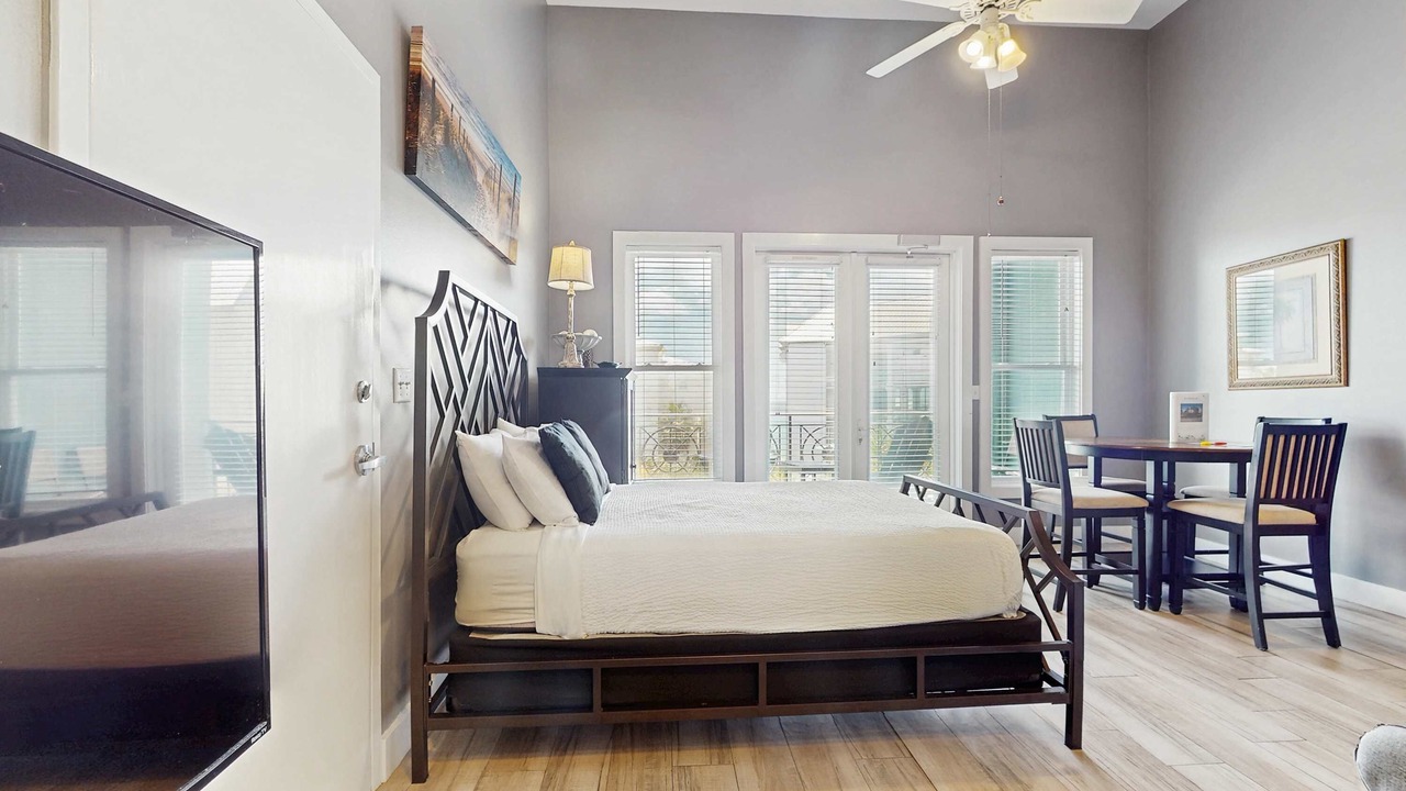 Photo of Bedroom in Gulf Place