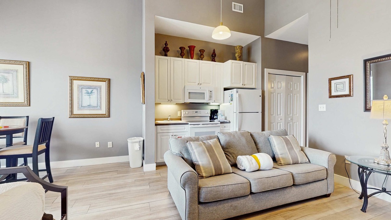 Photo of Livingroom in Gulf Place