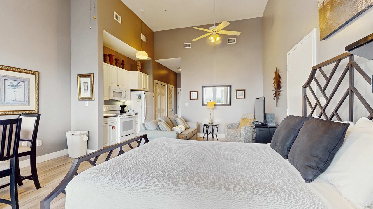 Photo of Bedroom in Gulf Place
