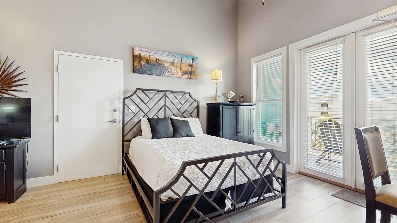 Photo of Bedroom in Gulf Place