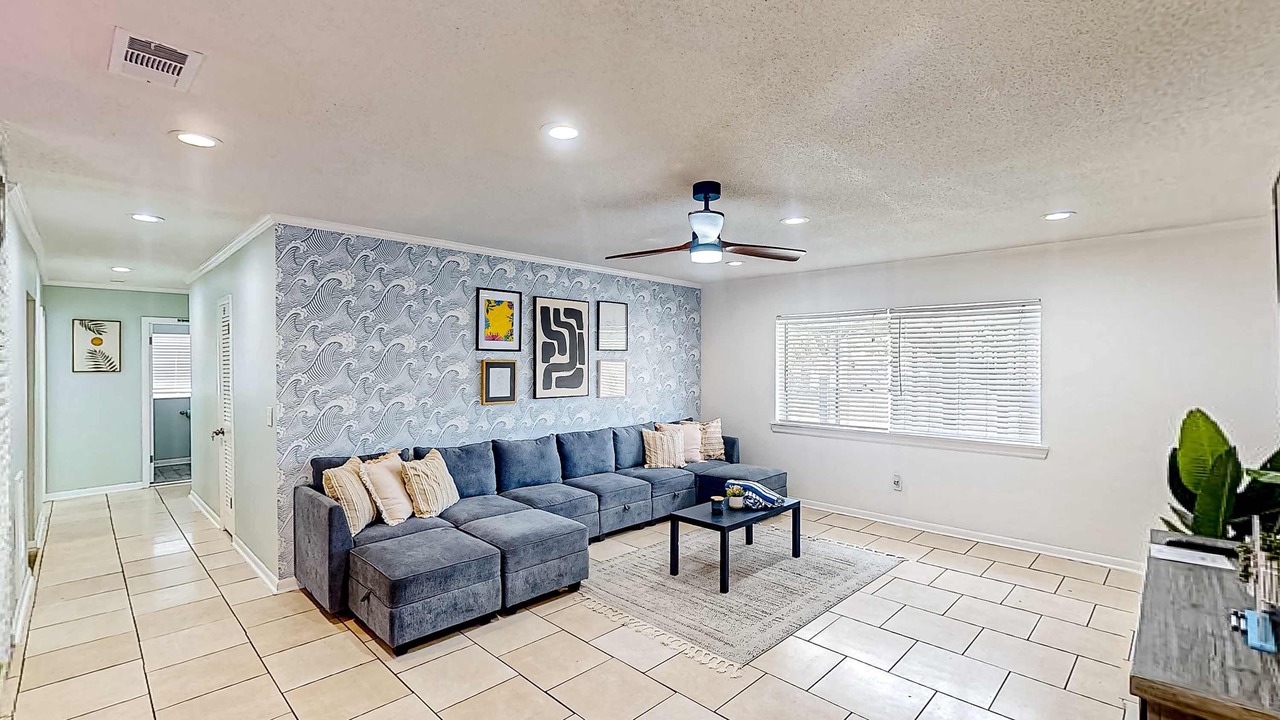 Photo of Livingroom in Bahama Beach