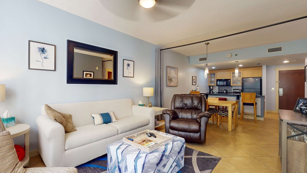 Photo of Livingroom in Baytowne Wharf
