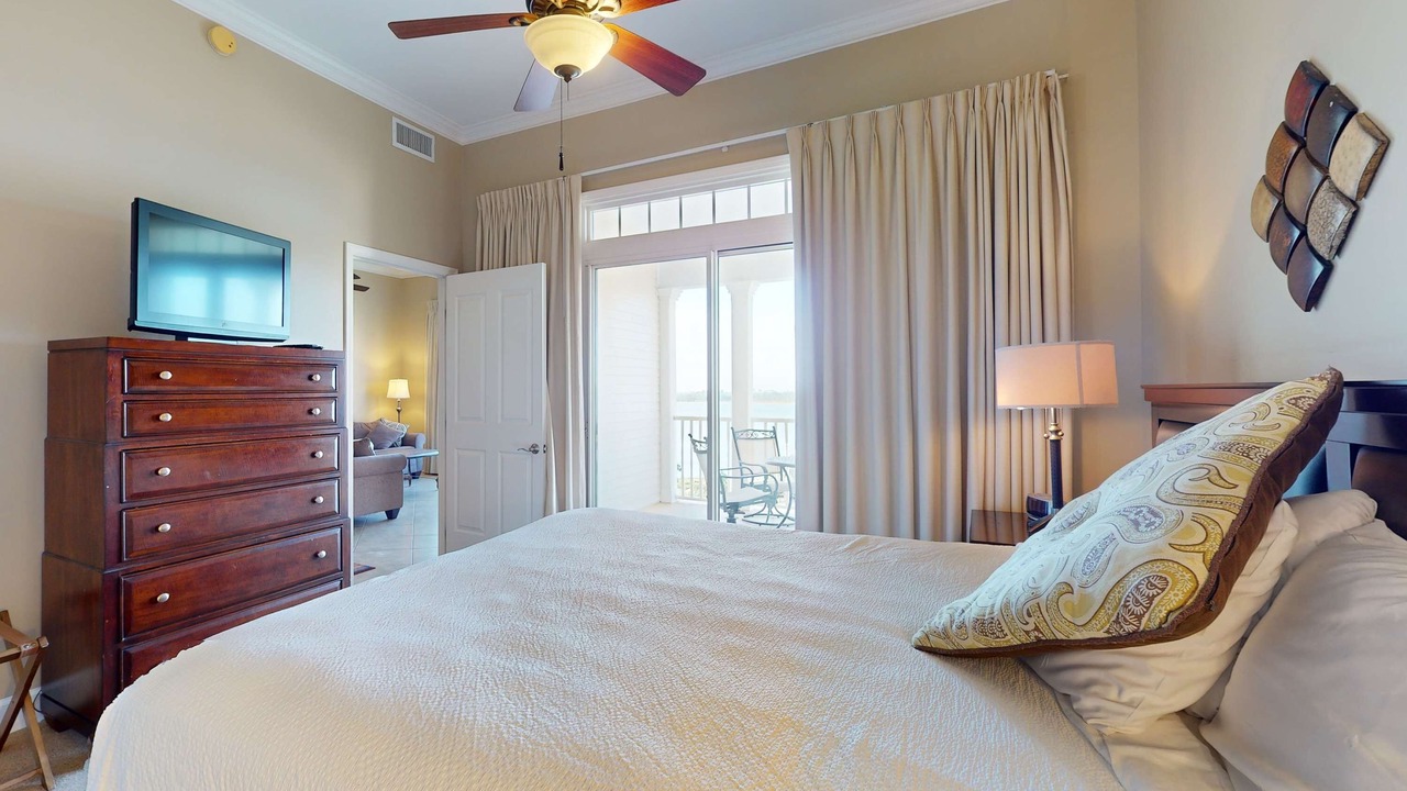 Photo of Bedroom in Upper Grand Lagoon