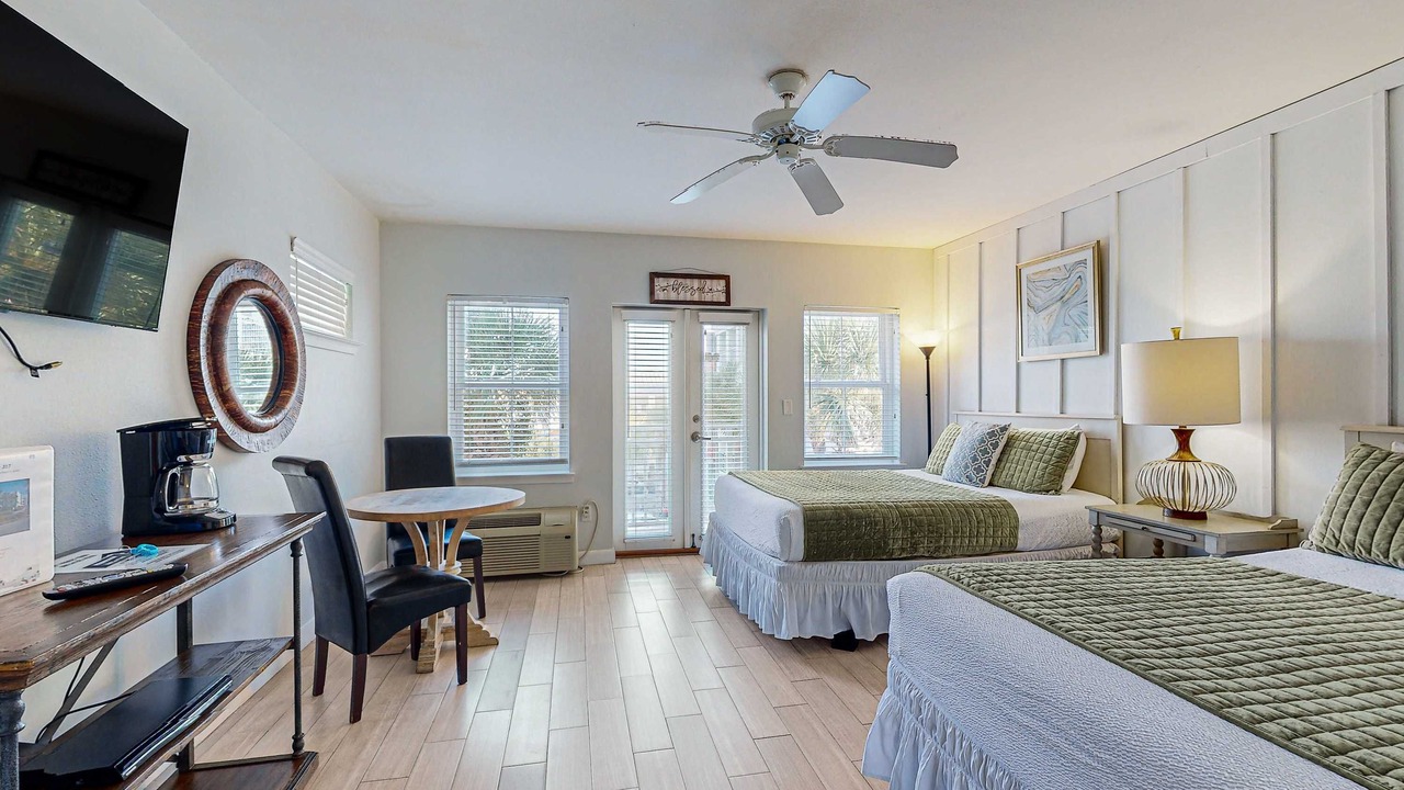 Photo of Bedroom in Gulf Place
