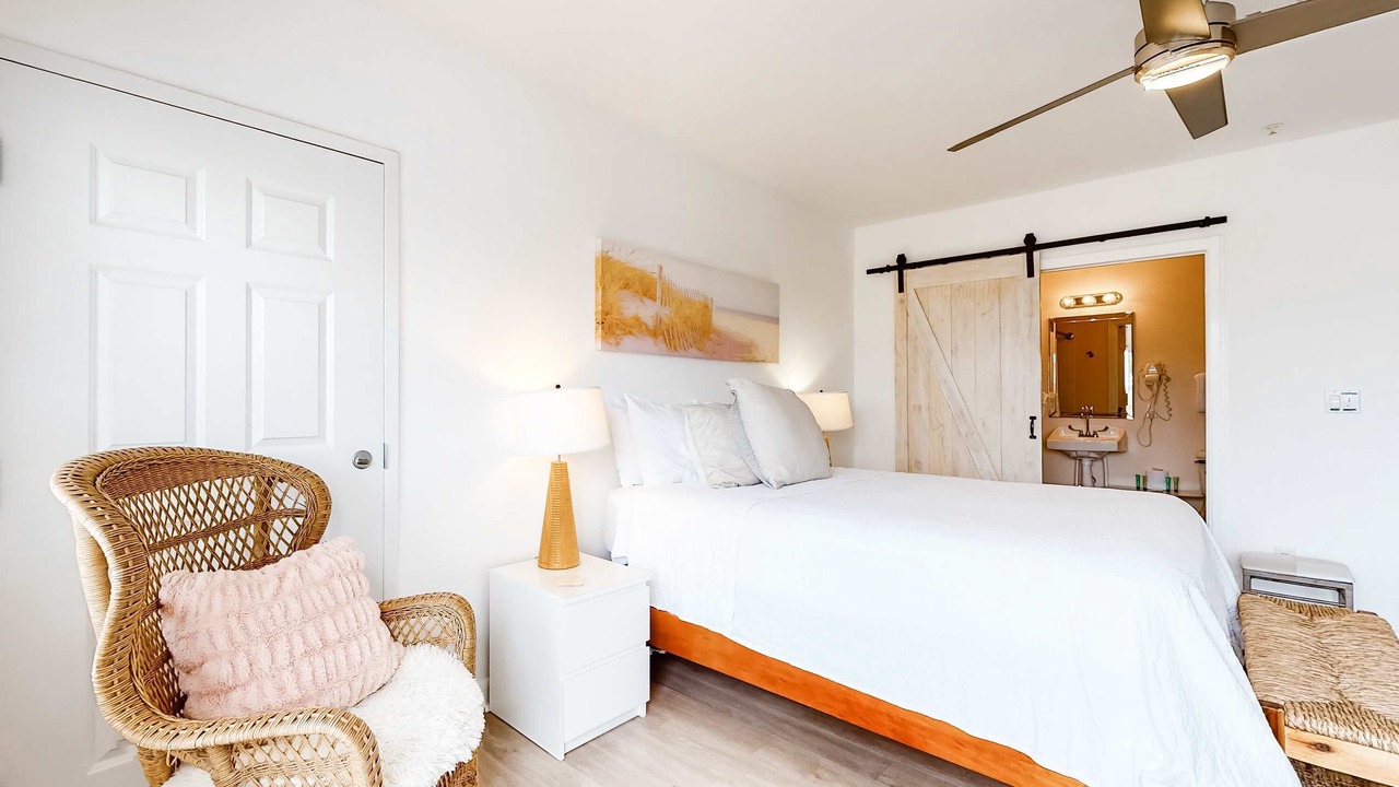 Photo of Bedroom in Gulf Place