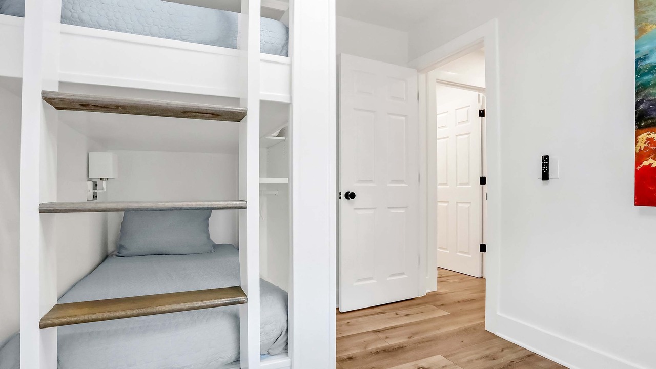 Photo of Bedroom in Gulfview Heights